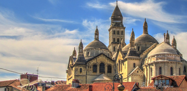 12 самых красивых и необычных соборов и церквей Франции