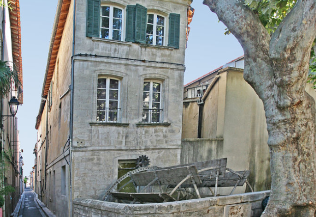 Avignon - Достопримечательности Авиньона - Maison_de_Jean-Henri_Fabre Особняки Авиньона - что посмотреть в Авиньоне, достопримечательности Авиньона. Лучший путеводитель по городу Авиньон 