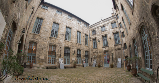 Avignon museums Музеи Авиньона - Palais du Roure - Достопримечательности Авиньона