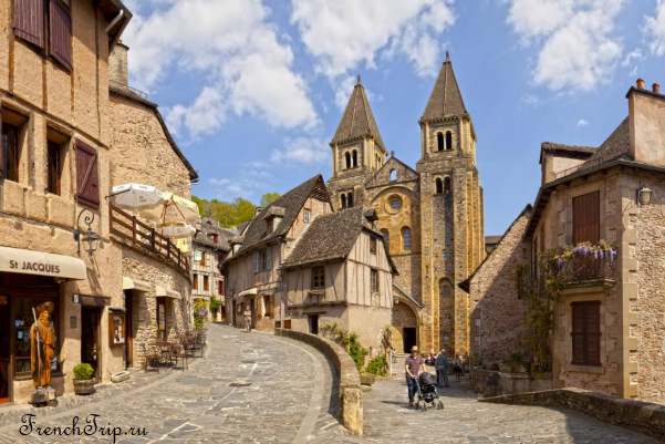 Conques - 10 самых красивых деревень Франции Туристический маршрут по Конку (Conques), Франция - с картой