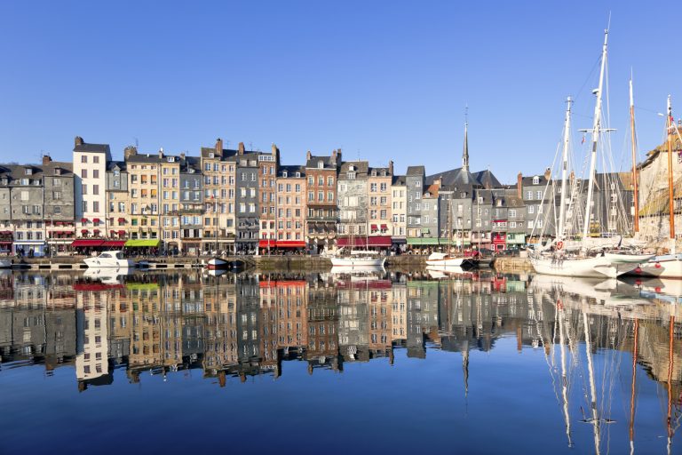 Honfleur, France 10 лучших рыбацких городов Франции