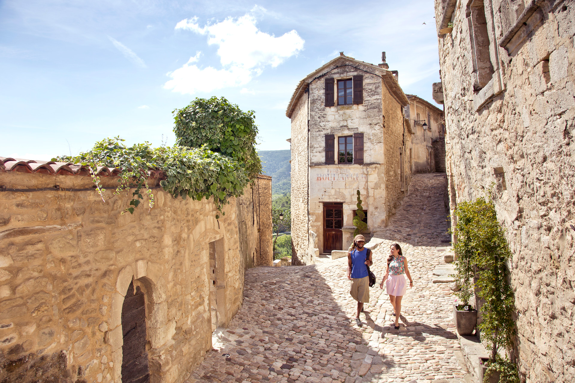 Lacoste - 10 лучших мест в Провансе, самые красивые деревни Прованса