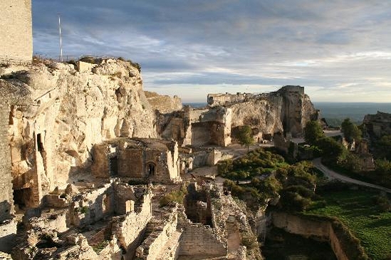 Les Baux-de-Provence, Прованс, Франция - достопримечательности, карта города. Что посмотреть в Les Baux-de-Provence, путеводитель по городу. Парковки и др.