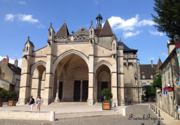 Beaune-Basilique Collégiale Notre Dame - Бон, Бургундия, путеводитель по городу