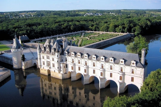 Chateau de Chenonceau (Замок Шенонсо) Le Mans (Ле-Ман), долина Луары, Франция - достопримечательности, путеводитель по городу