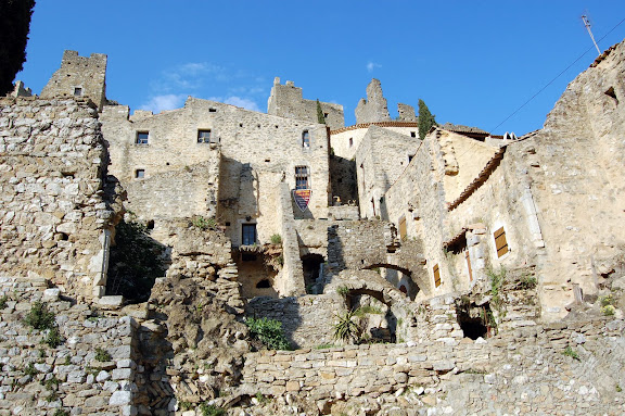 Saint-Montan (Сен-Монтан), Рона-Альпы, достопримечательности, путеводитель