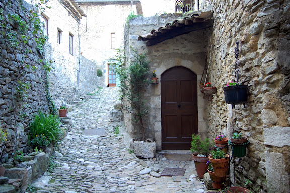 Saint-Montan (Сен-Монтан), Рона-Альпы, достопримечательности, путеводитель