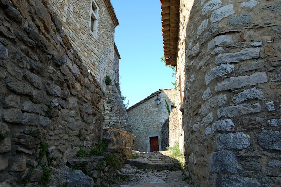 Saint-Montan (Сен-Монтан), Рона-Альпы, достопримечательности, путеводитель