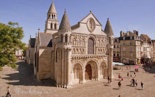 Poitiers (Пуатье), Франция - достопримечательности, путеводитель по городу, что посмотреть в Пуатье