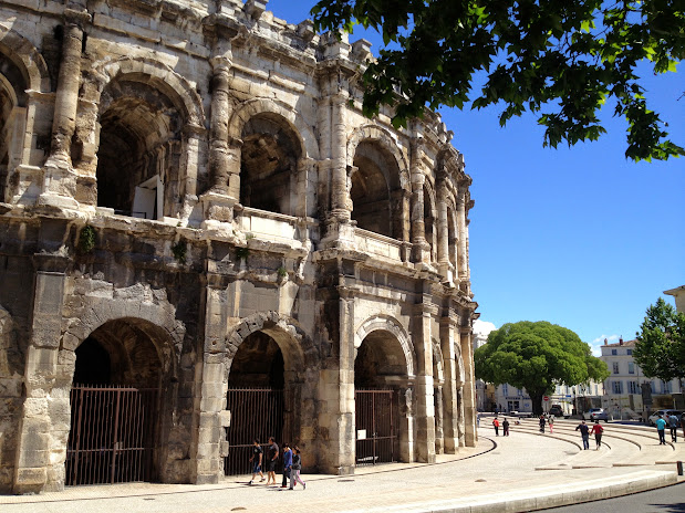 Амфитеатр или Арена Нима Arènes de Nîmes Амфитеатр или Арена Нима Arènes de Nîmes - Достопримечательности Нима (Nîmes)