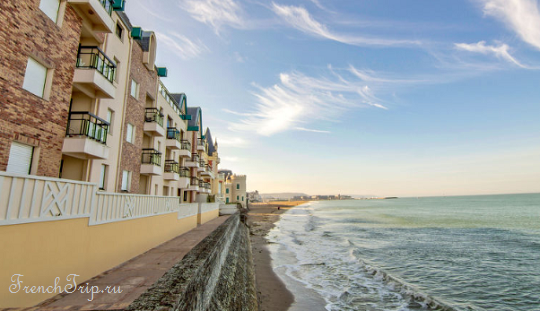 Deauville (Довиль), Нормандия, Франция - как добраться, что посмотреть, путеводитель по городу Довиль. Расписание транспорта, цены на билеты, мероприятия