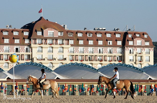 Deauville (Довиль), Нормандия, Франция - как добраться, что посмотреть, путеводитель по городу Довиль. Расписание транспорта, цены на билеты, мероприятия