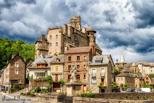 Estaing, Aveyron, в окрестностях Родеза, самые красивые деревни Франции, достопримечательности Франции, путеводитель по Франции, что посмотреть во Франции