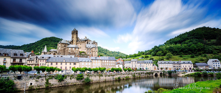 Estaing, Aveyron, в окрестностях Родеза, самые красивые деревни Франции, достопримечательности Франции, путеводитель по Франции, что посмотреть во Франции