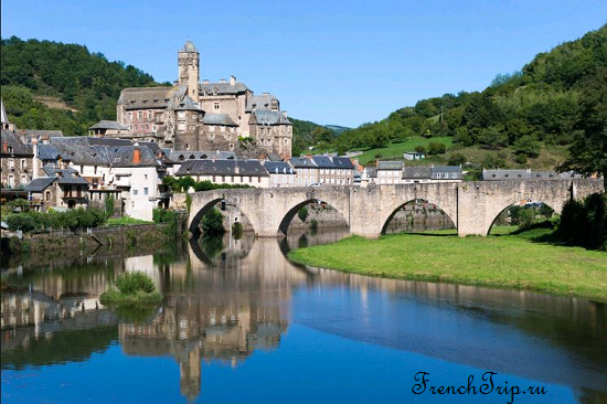 Estaing, Aveyron, в окрестностях Родеза, самые красивые деревни Франции, достопримечательности Франции, путеводитель по Франции, что посмотреть во Франции