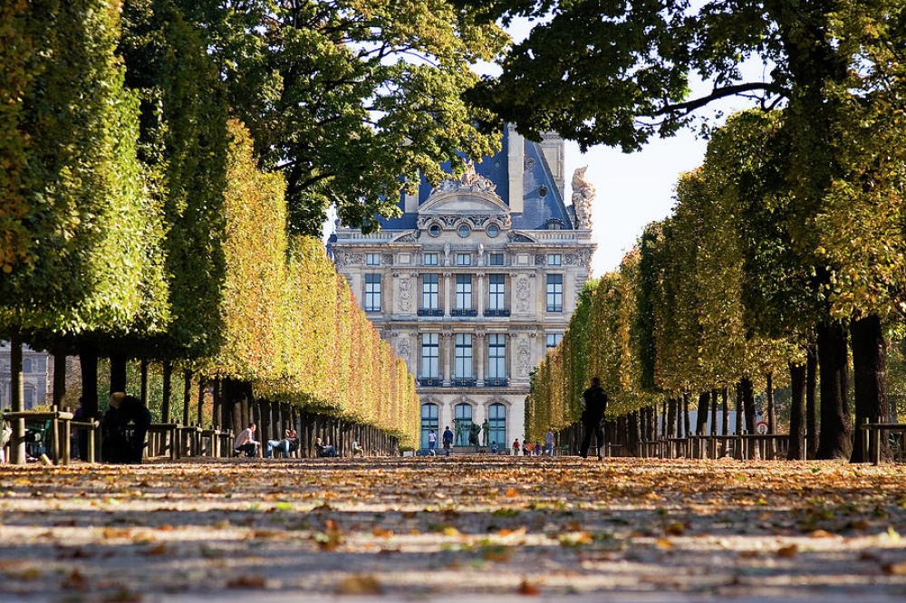 Королевские замки Франции Париж, Лувр, Франция - Маршруты по Франции Французские королевские резиденции