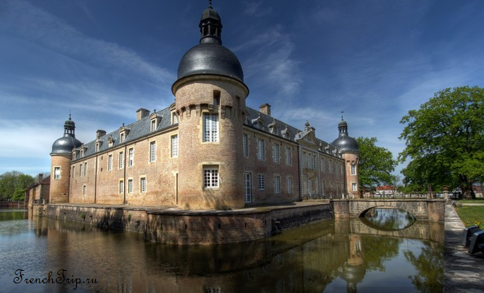 Château de Pierre-de-Bresse_Burgundy castles