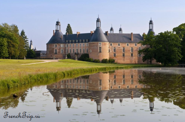 Chateau de Saint-Fargeau - Burgundy - French castles- Burgundu - French castles