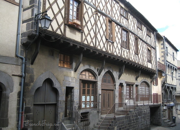Clermont-Ferrand - Клермон-Ферран - достопримечательности, маршрут по городу, что посмотреть, фото - Montferrand