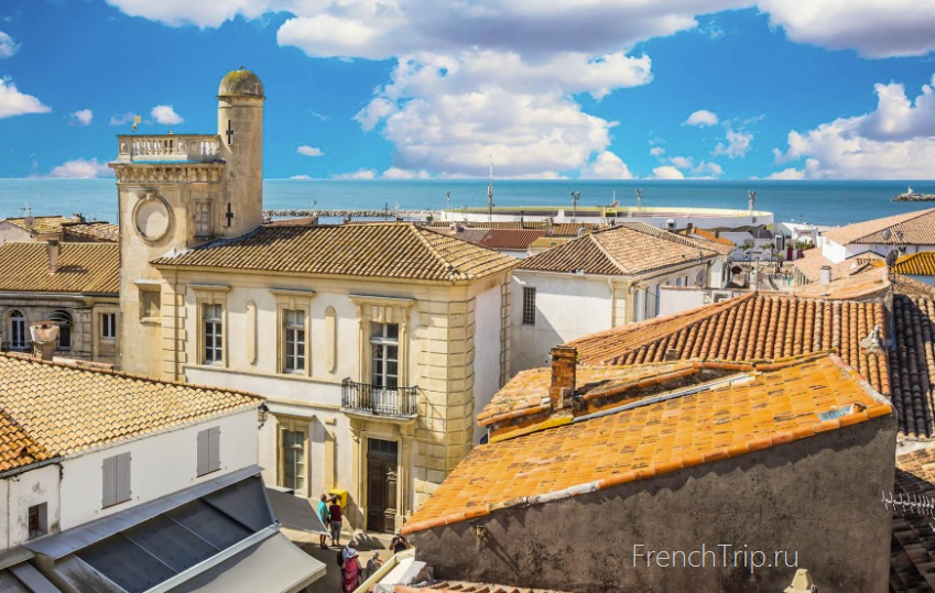 Saintes-Maries-de-la-Mer Provence travel gudie 1