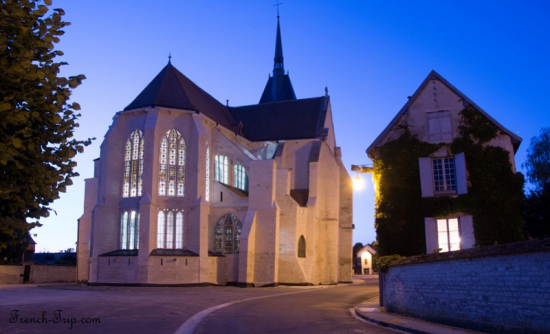Mussy-sur-Seine - church