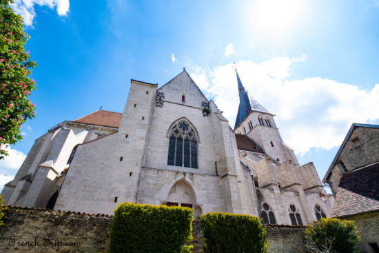 Mussy-sur-Seine - church