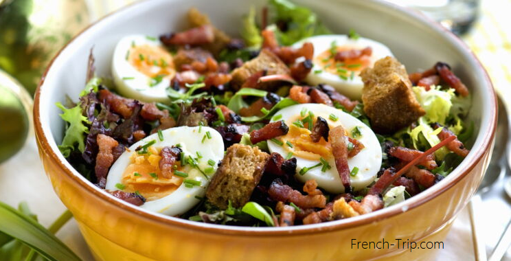 Традиционные блюда Лиона - salade lyonnaise