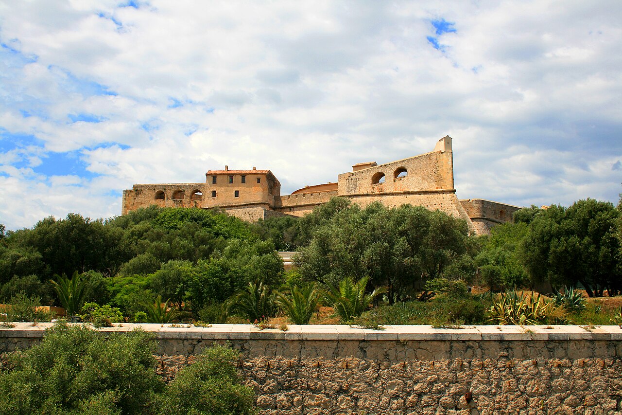 Antibes (Антибы, Антиб), Лазурный берег Франции