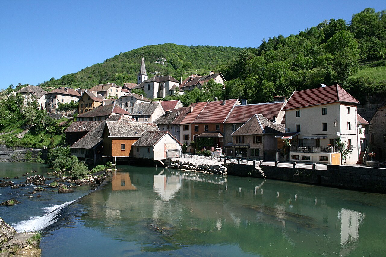 Lods (Ло), Franche-Comte - достопримечательности, путеводитель по городам Франции Lods (Ло), Franche-Comte - достопримечательности, путеводитель по городам Франции