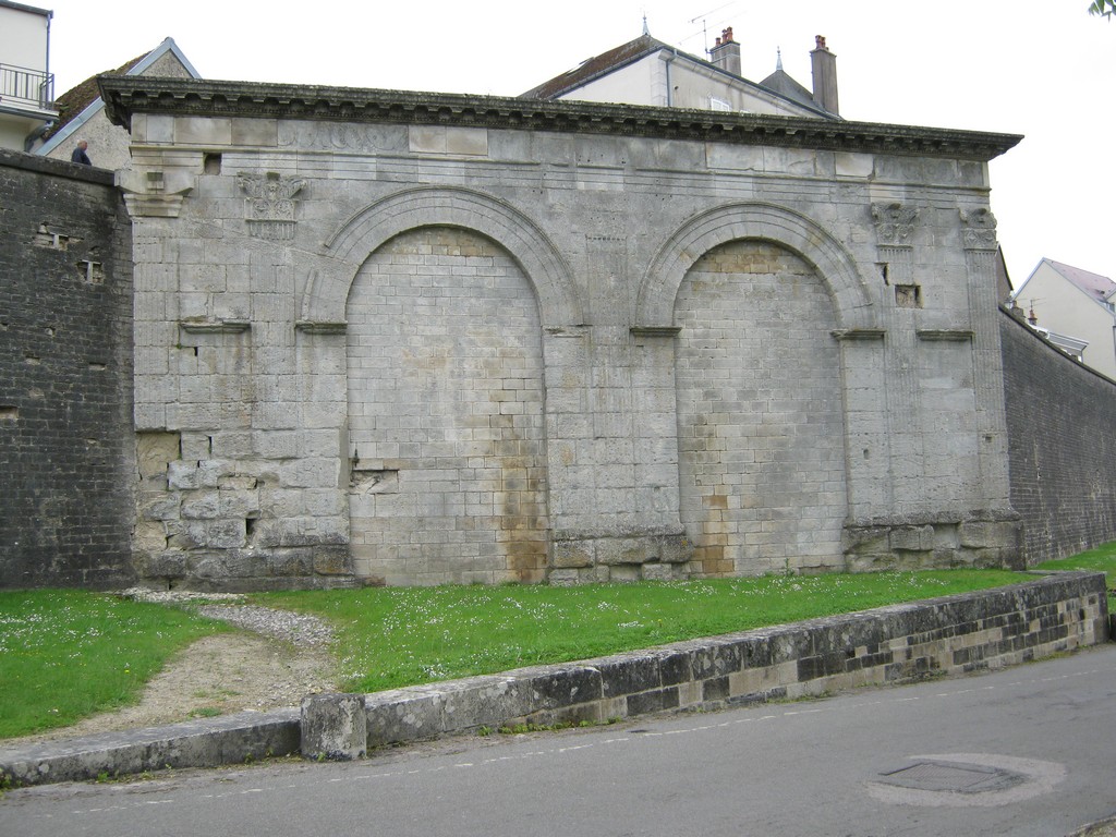 Porte Gallo-romaine
