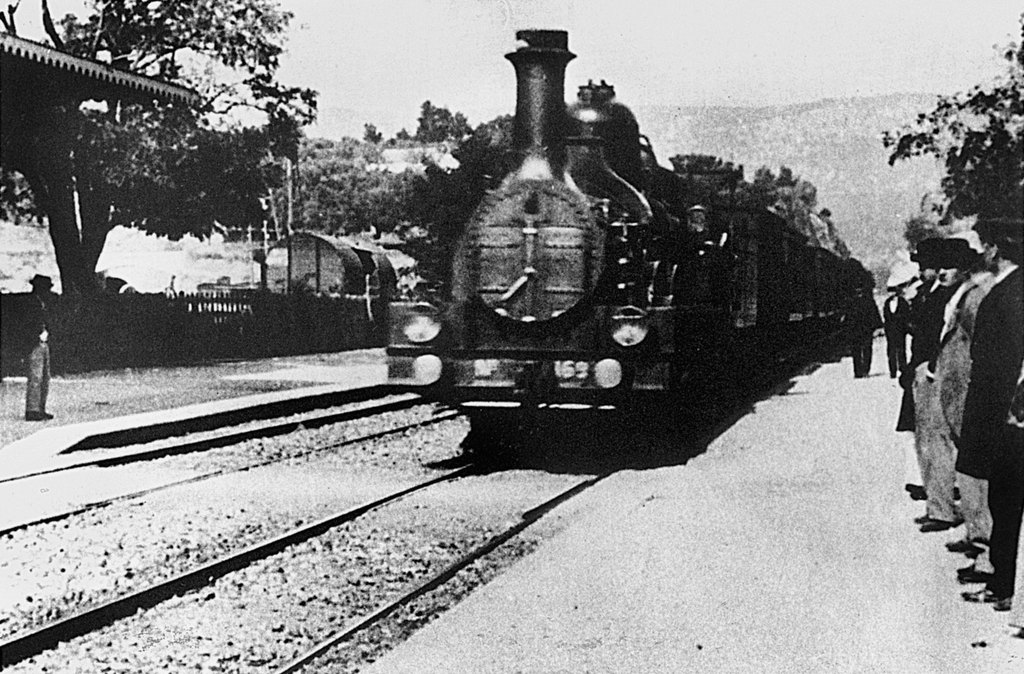 L'Arrivée d'un train en gare de La Ciotat L'Arrivée d'un train en gare de La Ciotat
