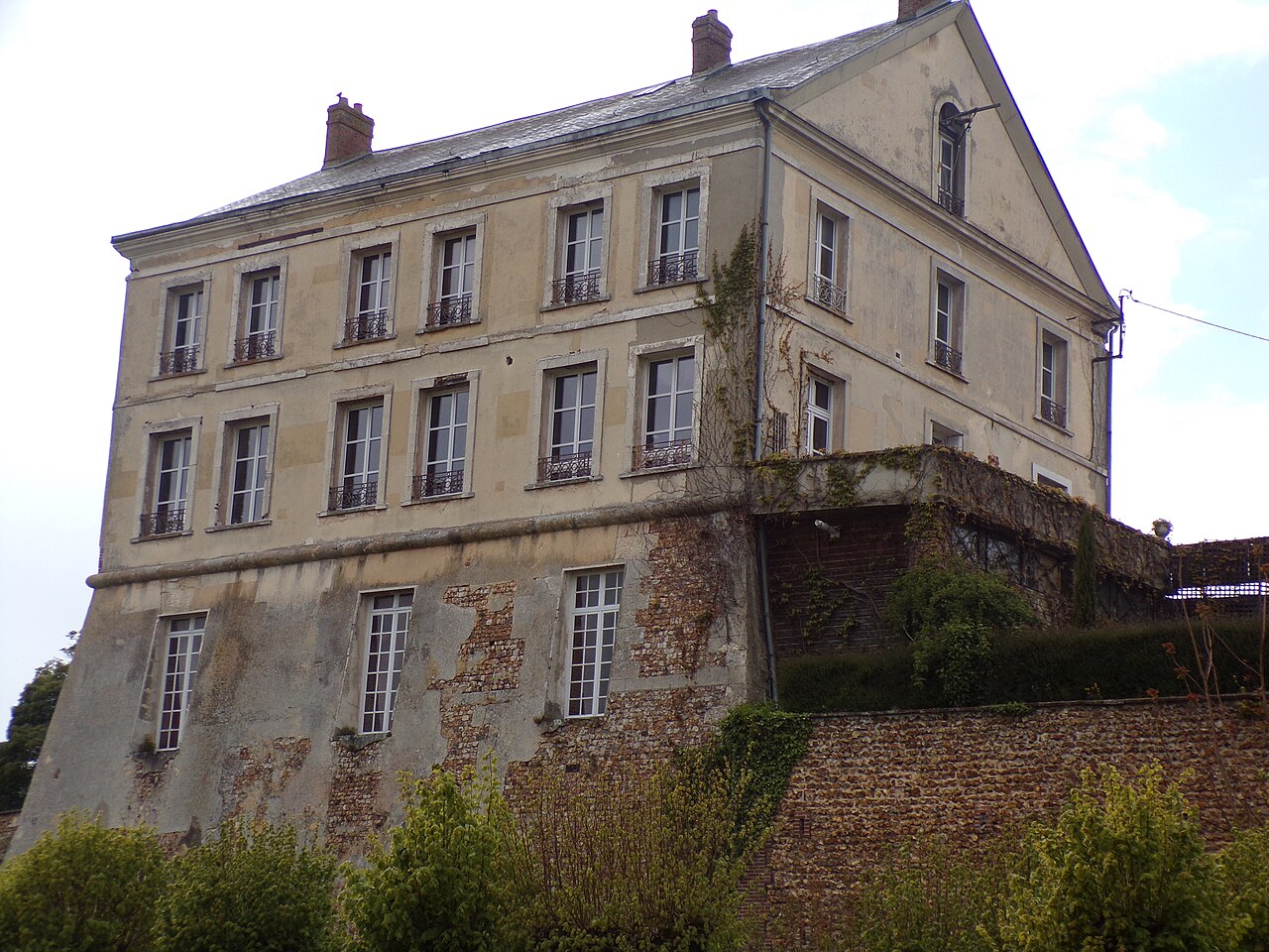 Ancien chateau de Tillières-sur-Avre.jpg