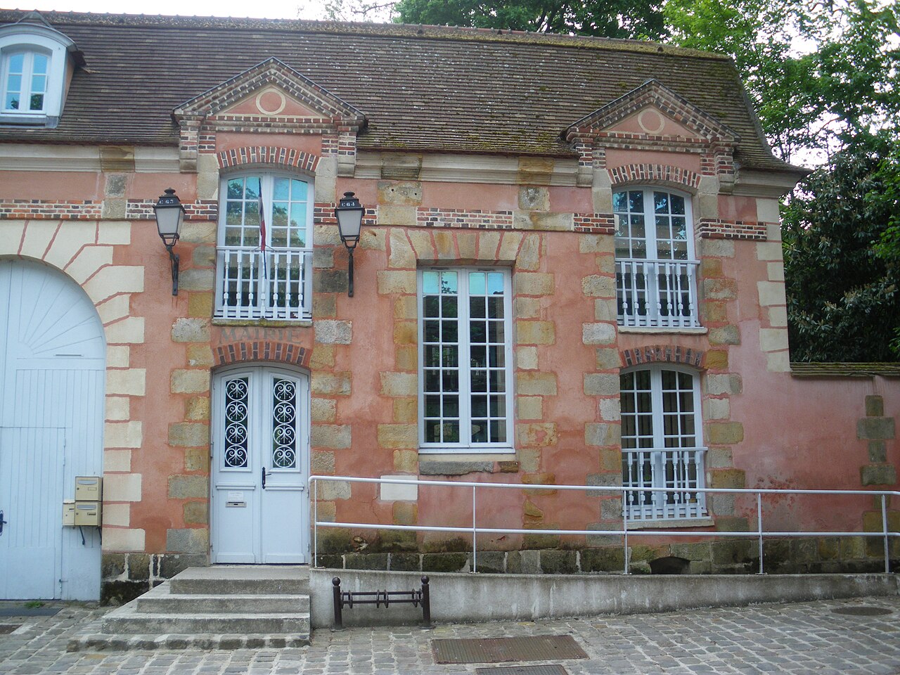 Angervilliers Mairie.JPG