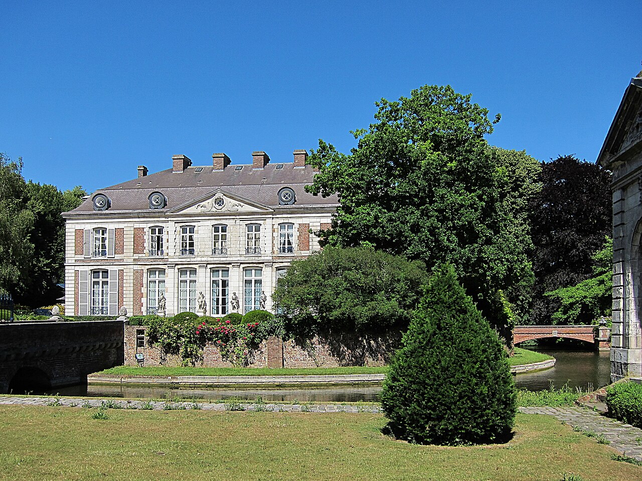 Bondues chateau vert bois 2.JPG