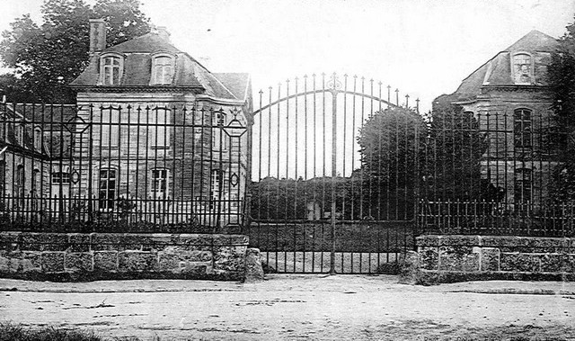 Château d'Hérouville.jpg