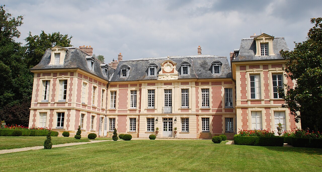 Château de Villiers-le-Bâcle.jpg