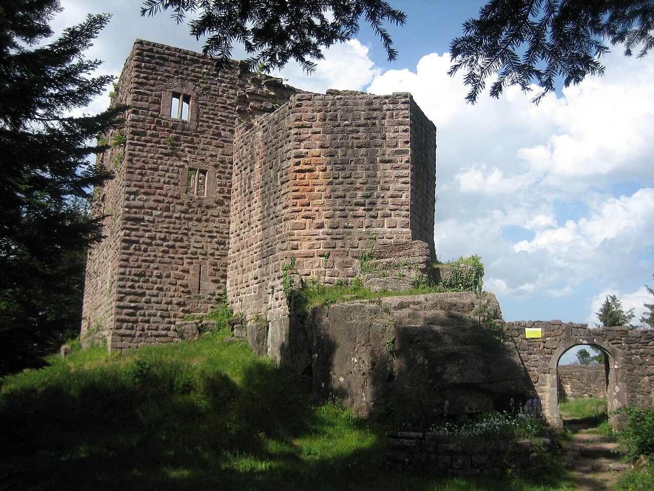 Château du Birkenfels 01.jpg