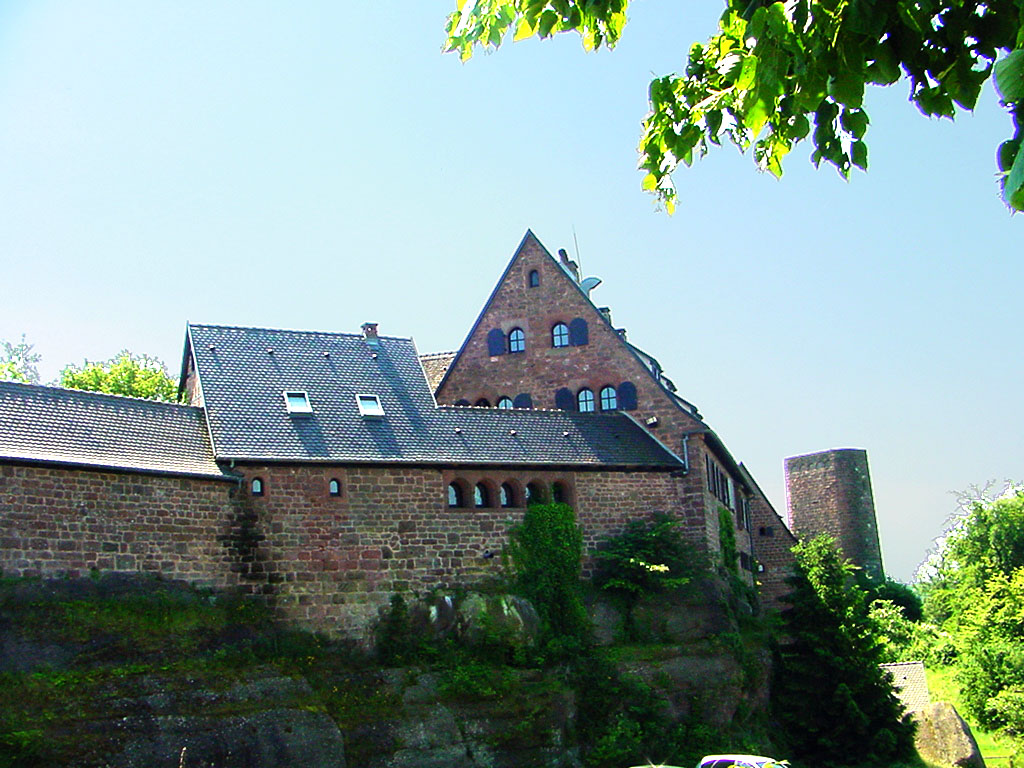 Chateau de Hunebourg.jpg