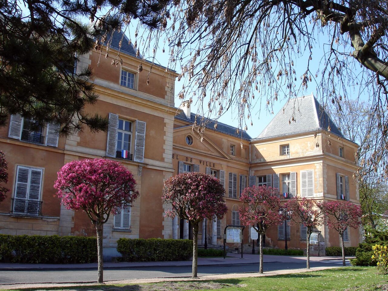 Clichy-sous-Bois - Hotel-de-Ville 01.jpg
