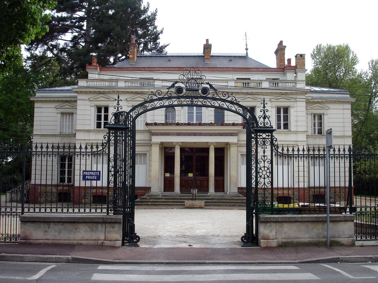 Eaubonne - Chateau Philipson 01.jpg