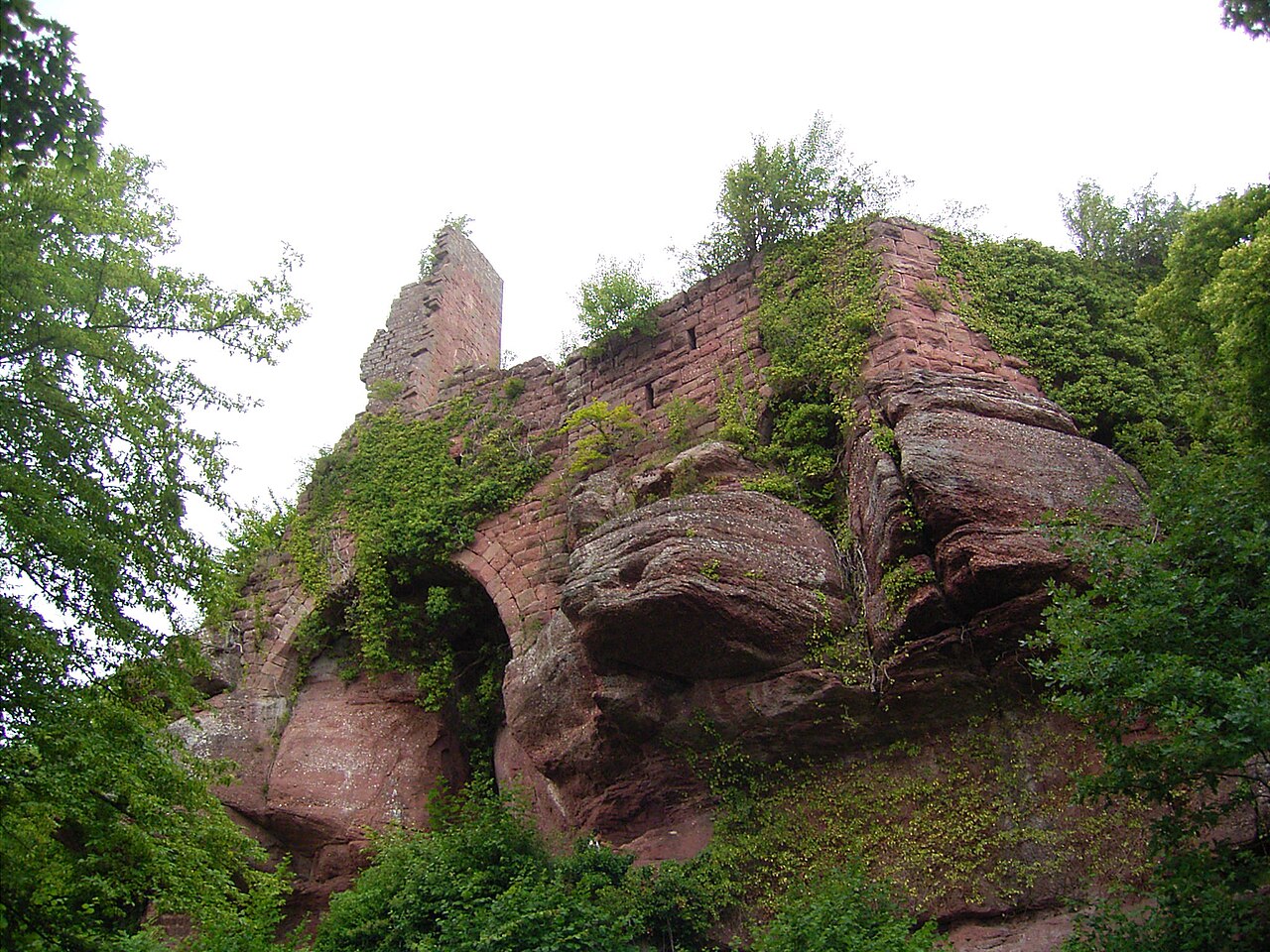 France Bas-Rhin Girbaden Castle Keep.JPG