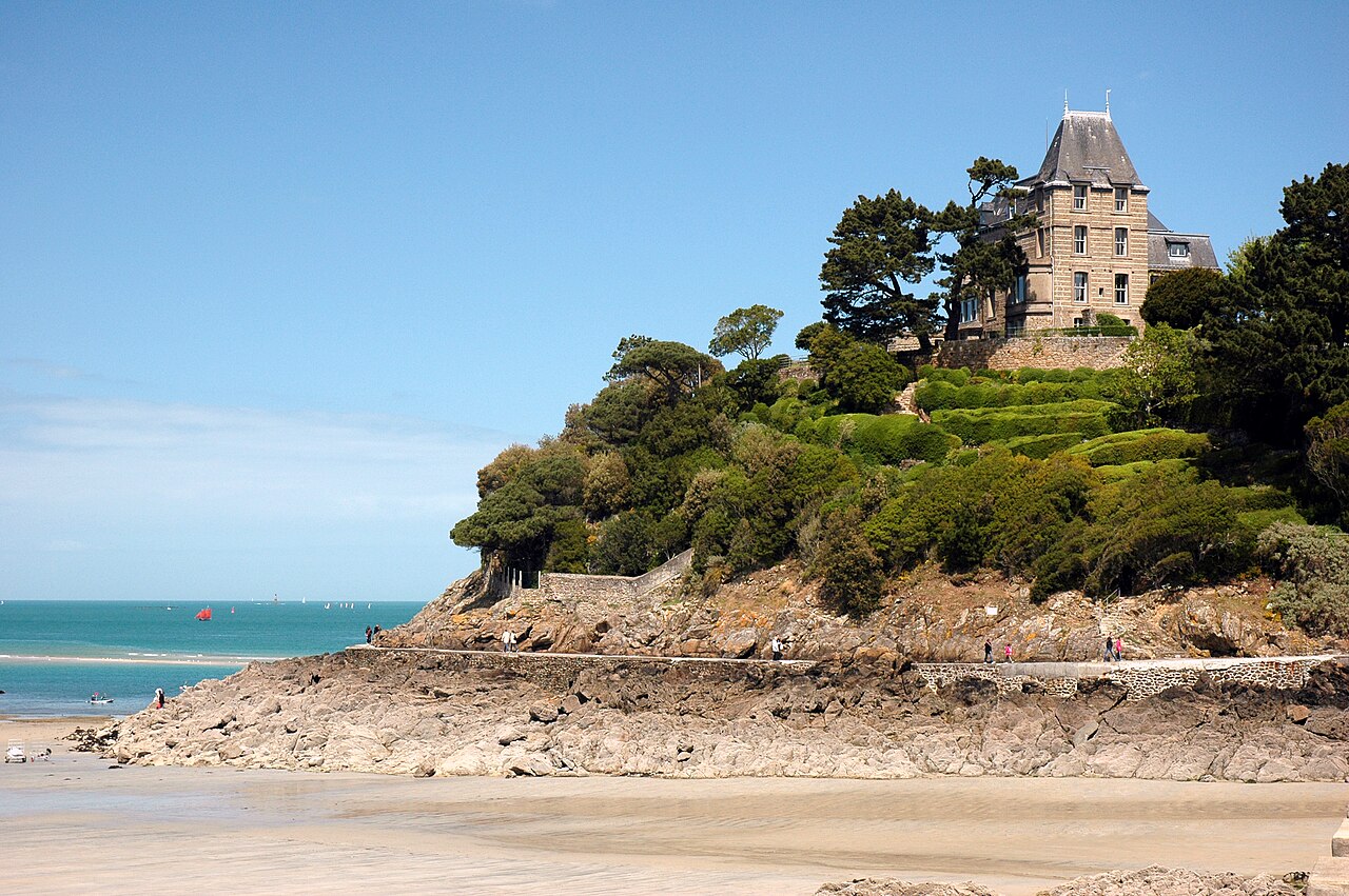 Dinard (Динар), Бретань, Франция - лучший путеводитель по городу