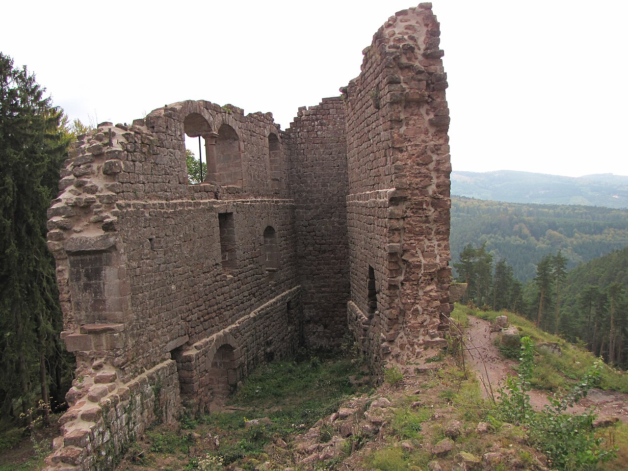 France Eastern Dreistein castle inside.jpg