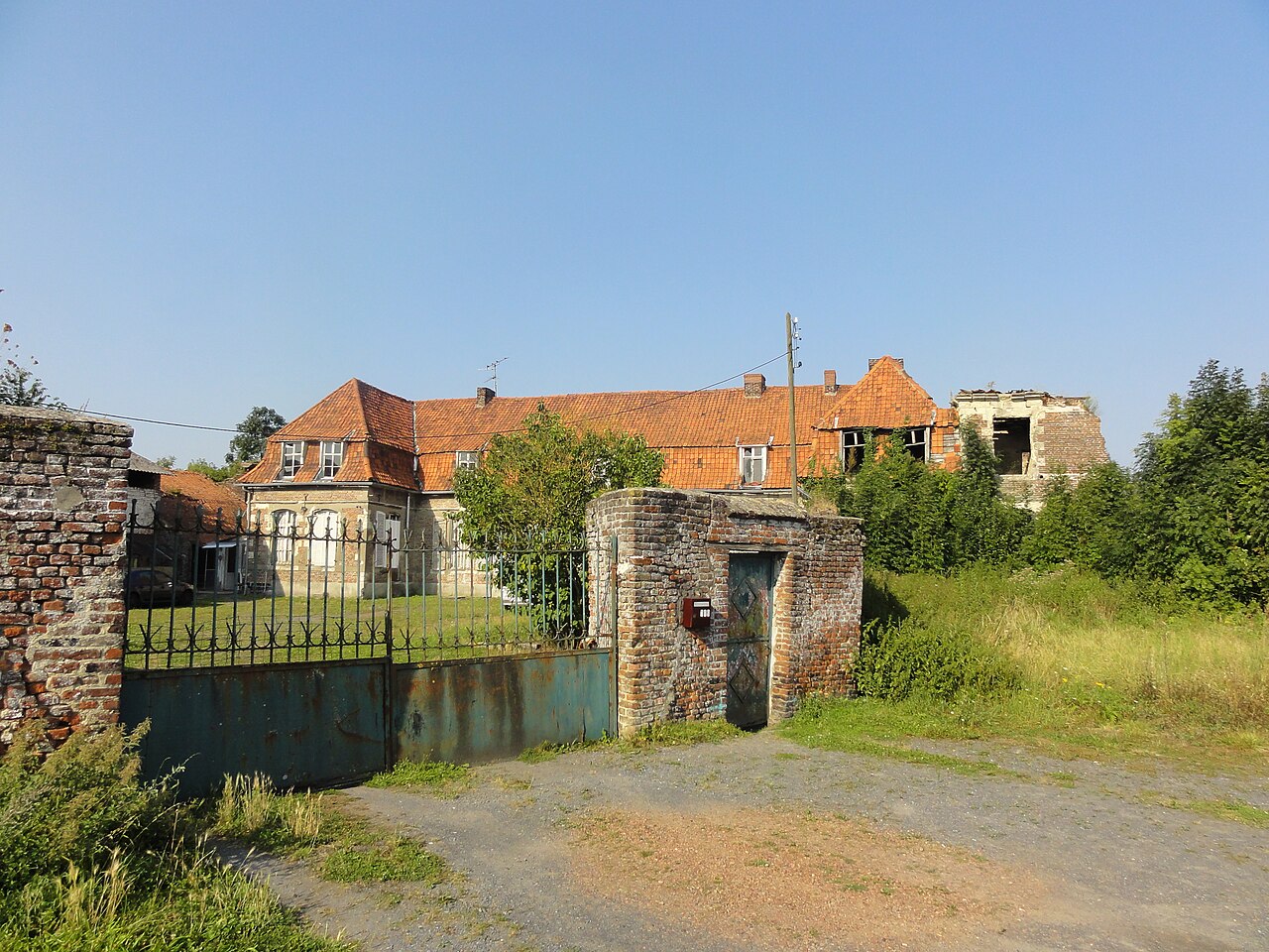 Fresnes-sur-Escaut - Château des Douaniers (02).JPG