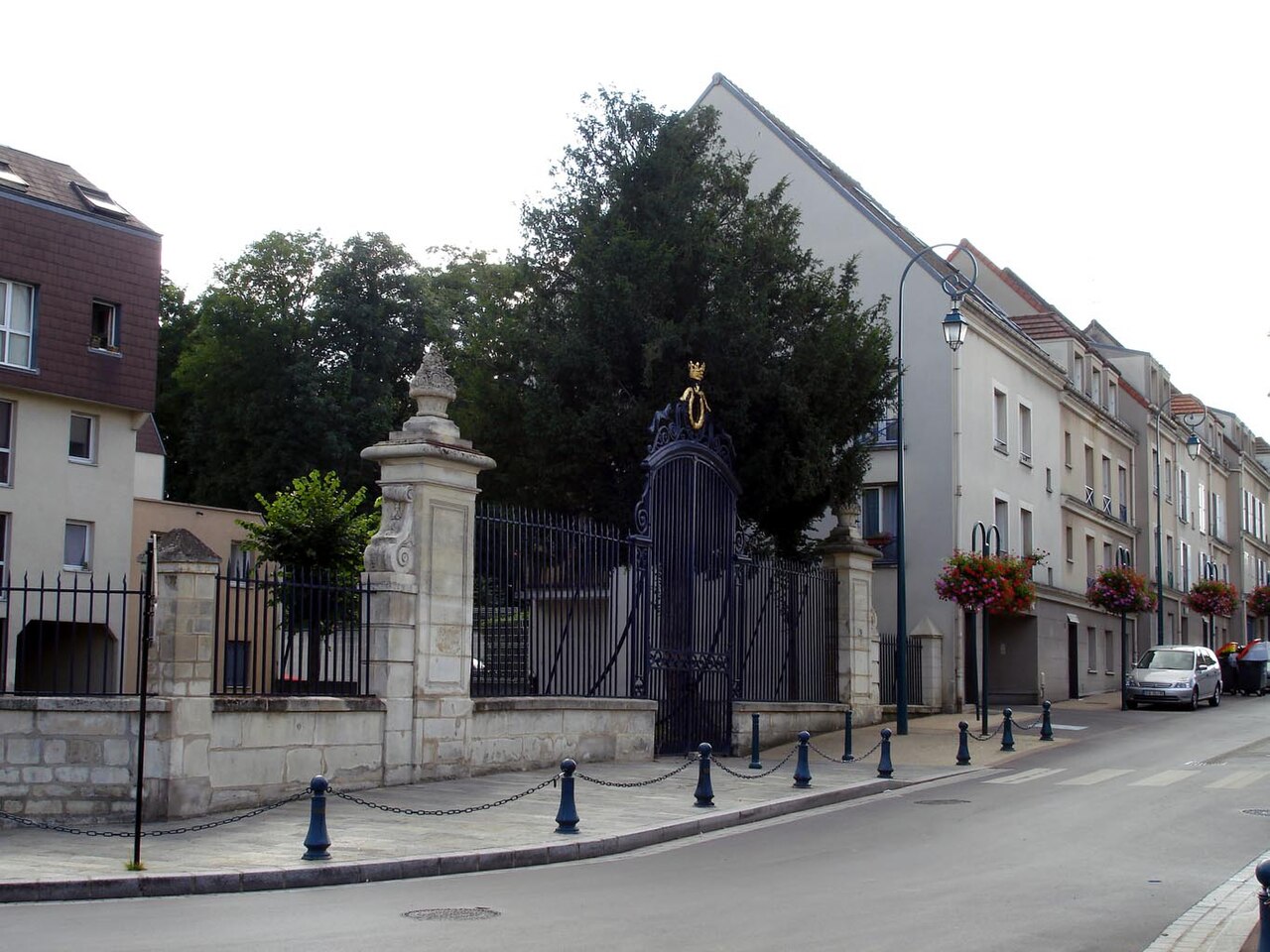 Garges-les-Gonesse - Cloture du chateau.jpg