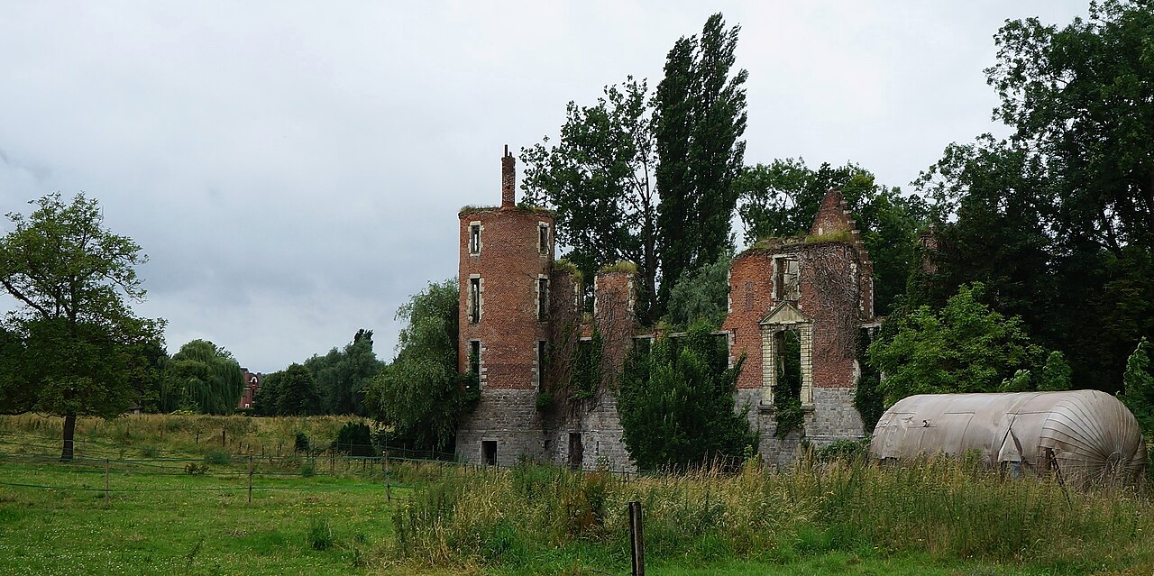 Goeulzin Eté2016 le château (1).jpg