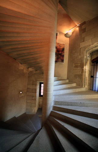 File:Gordes casttle staircase by JM Rosier.jpg