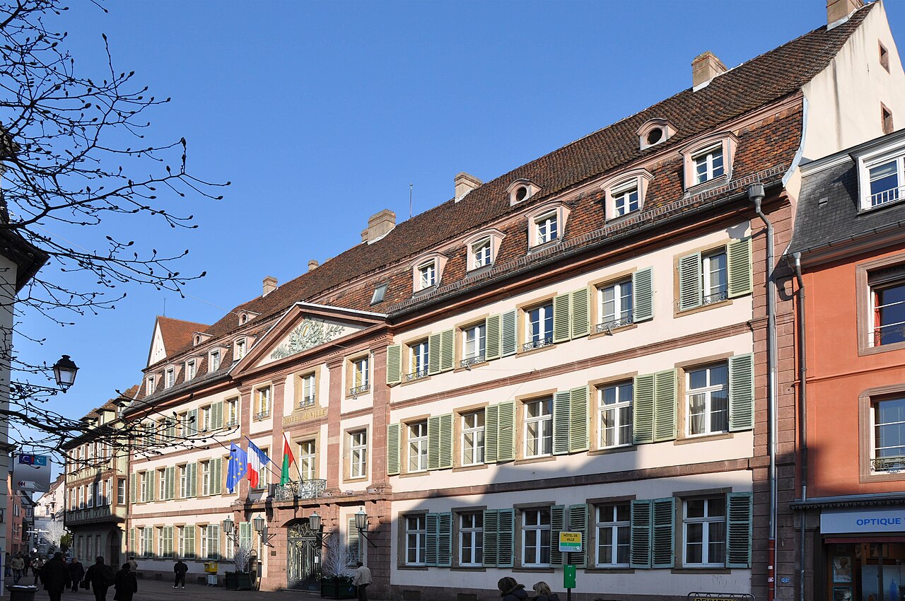 Мэрия - Hôtel de ville Мэрия - Hôtel de ville - Достопримечательности Кольмара