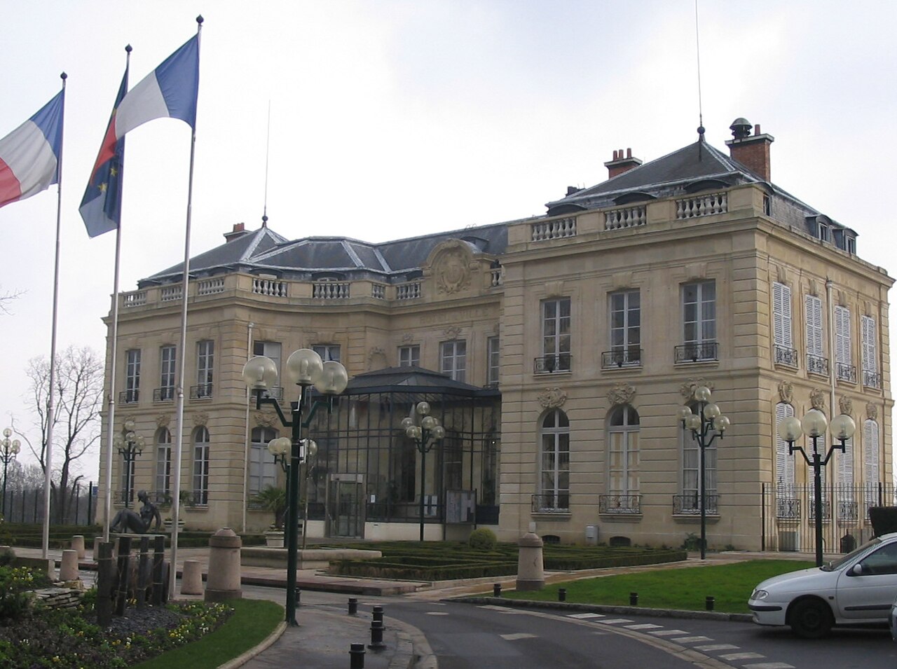 Mairie de Épinay-sur-Seine.jpg