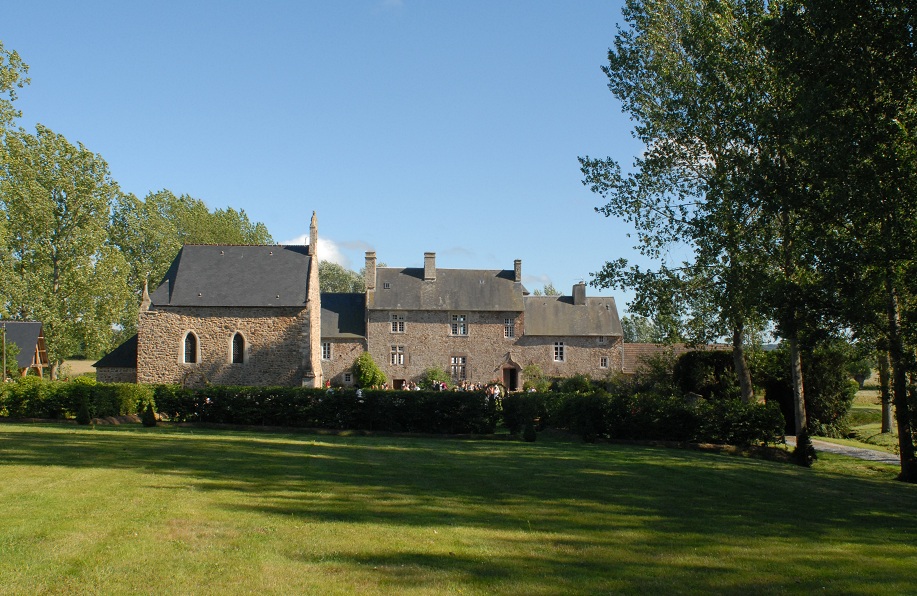 Manoir de Saint Ortaire.JPG